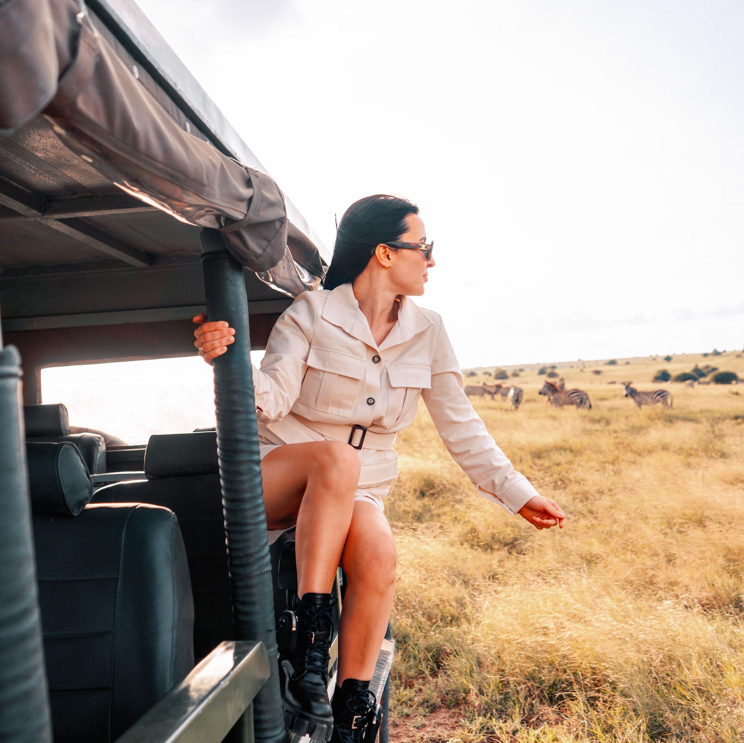 woman-on-safari